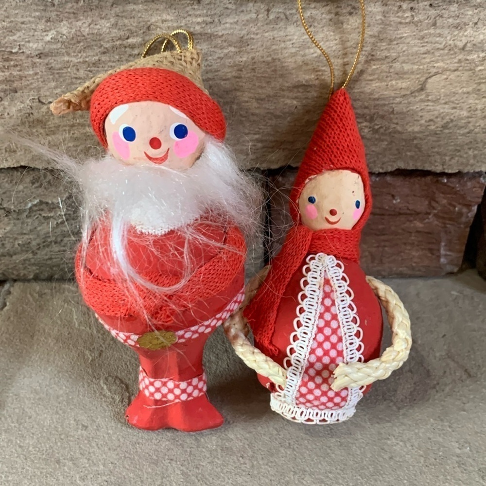 Mr & Mrs Claus vintage Japan ‘69  paper mache ornaments